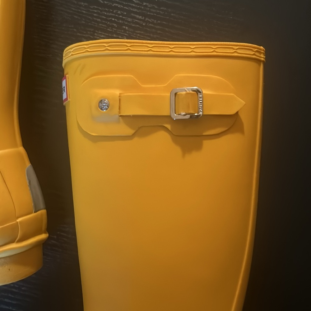 Hunter Classic Yellow Tall Rain Boots - Picture 9 of 12